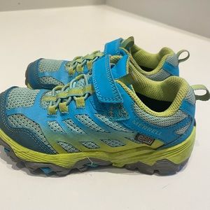 Girls turquoise Merrell hikers